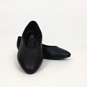 Vintage 90’s Heeled Flats in Black | Size 11